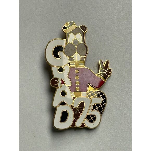 Vintage Graduation 1975 Enamel Pin By Balfour Beaver Dog Rare - Picture 1 of 10